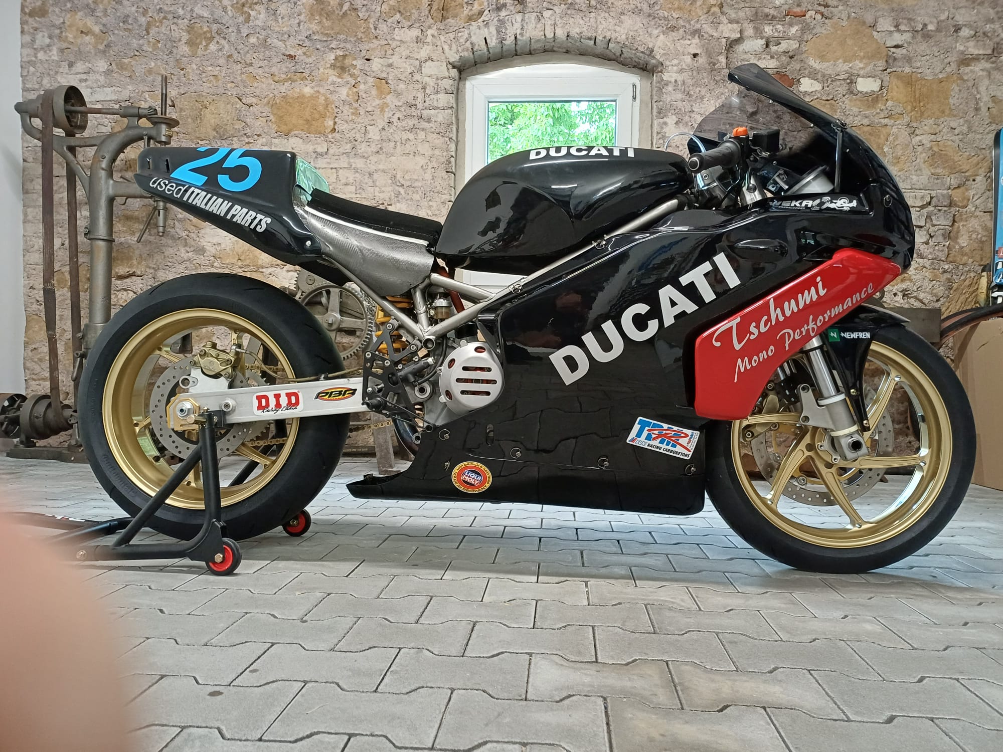 Weka-Racing_Ducati-Mono