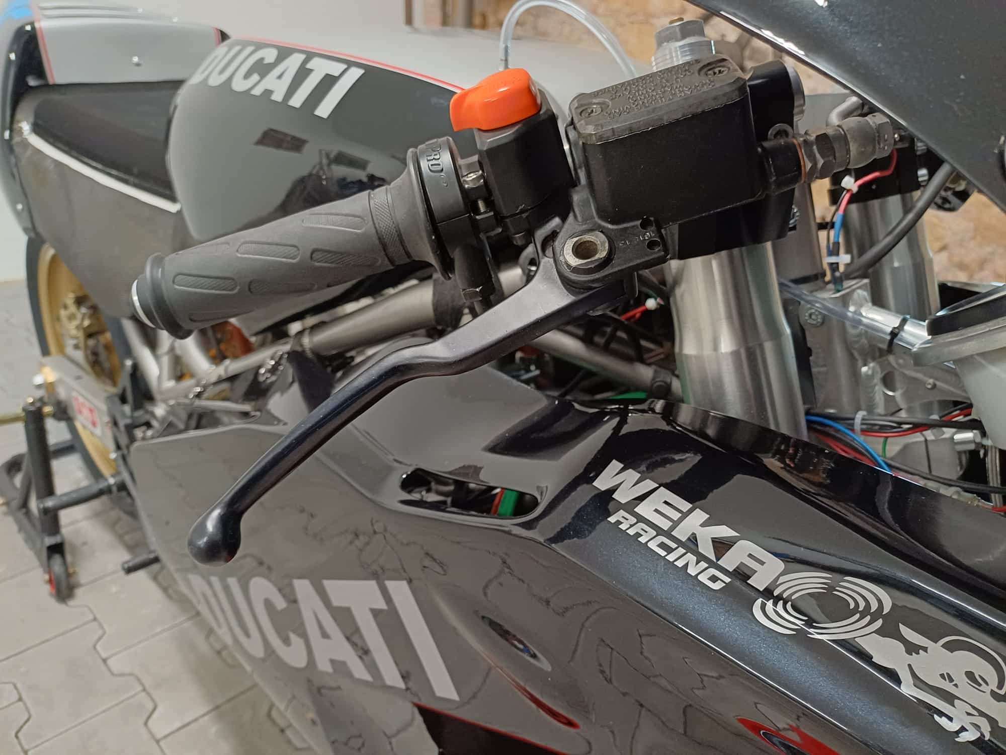 Weka-Racing_Ducati-Mono_